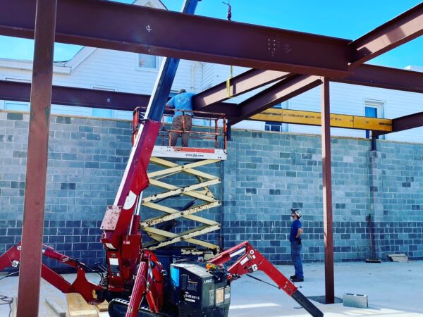 UNIC URW-295 Spydercrane photo