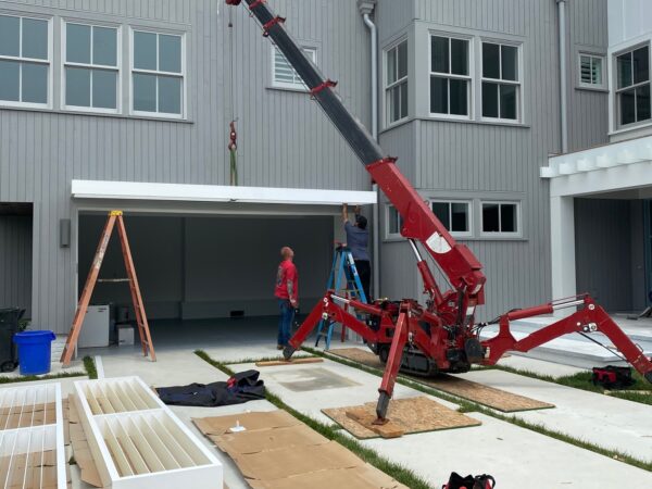 UNIC URW-295 Spydercrane photo