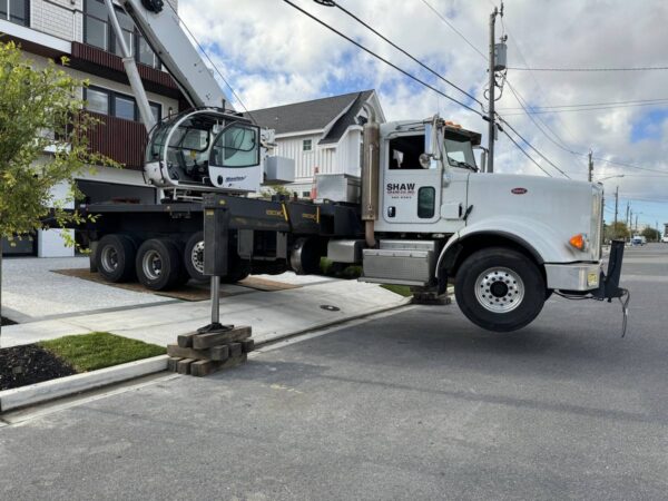 Manitex 40124SHL boom truck and operator cab